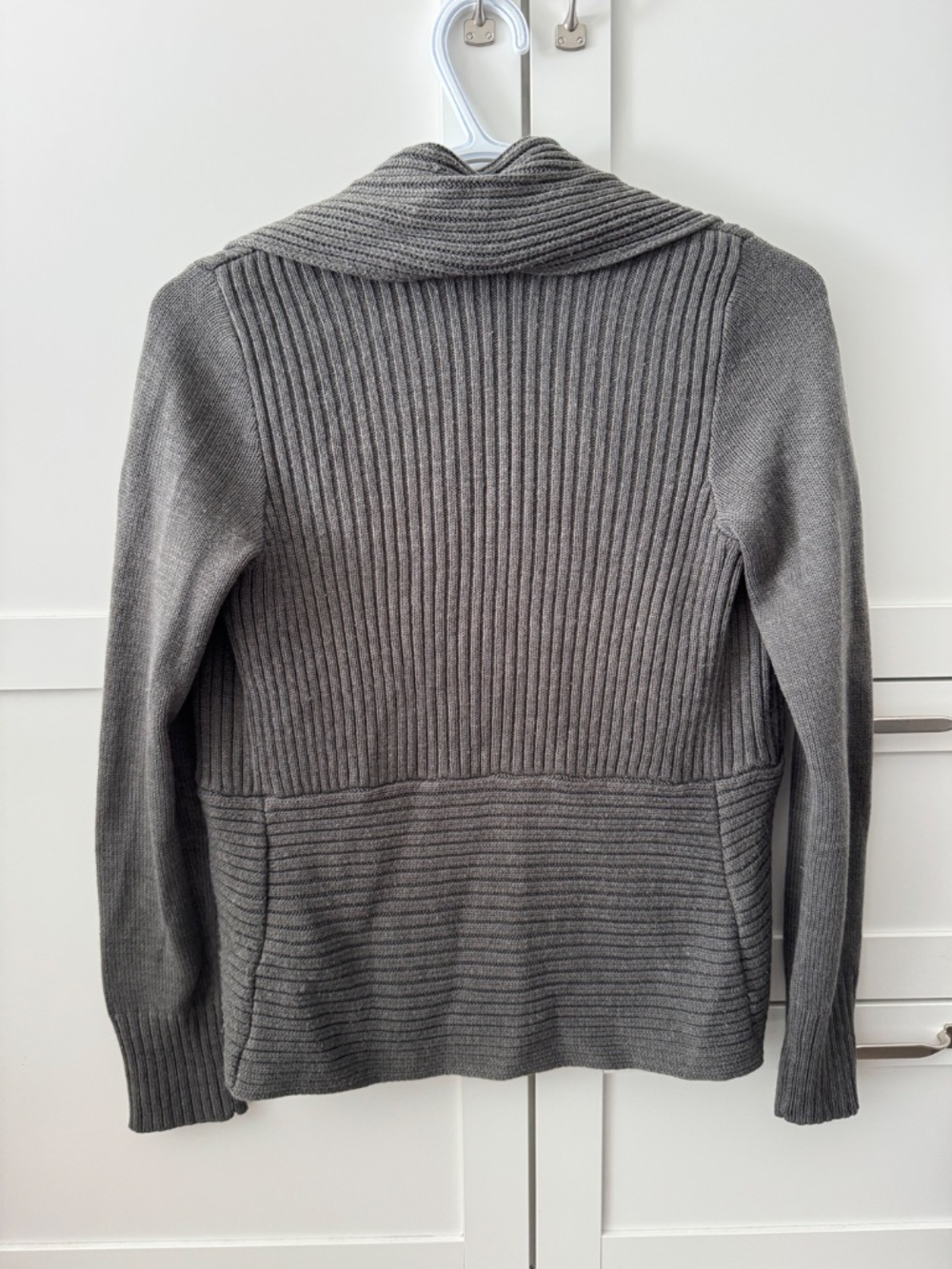 H&M Cardigan - Picture 2 of 7